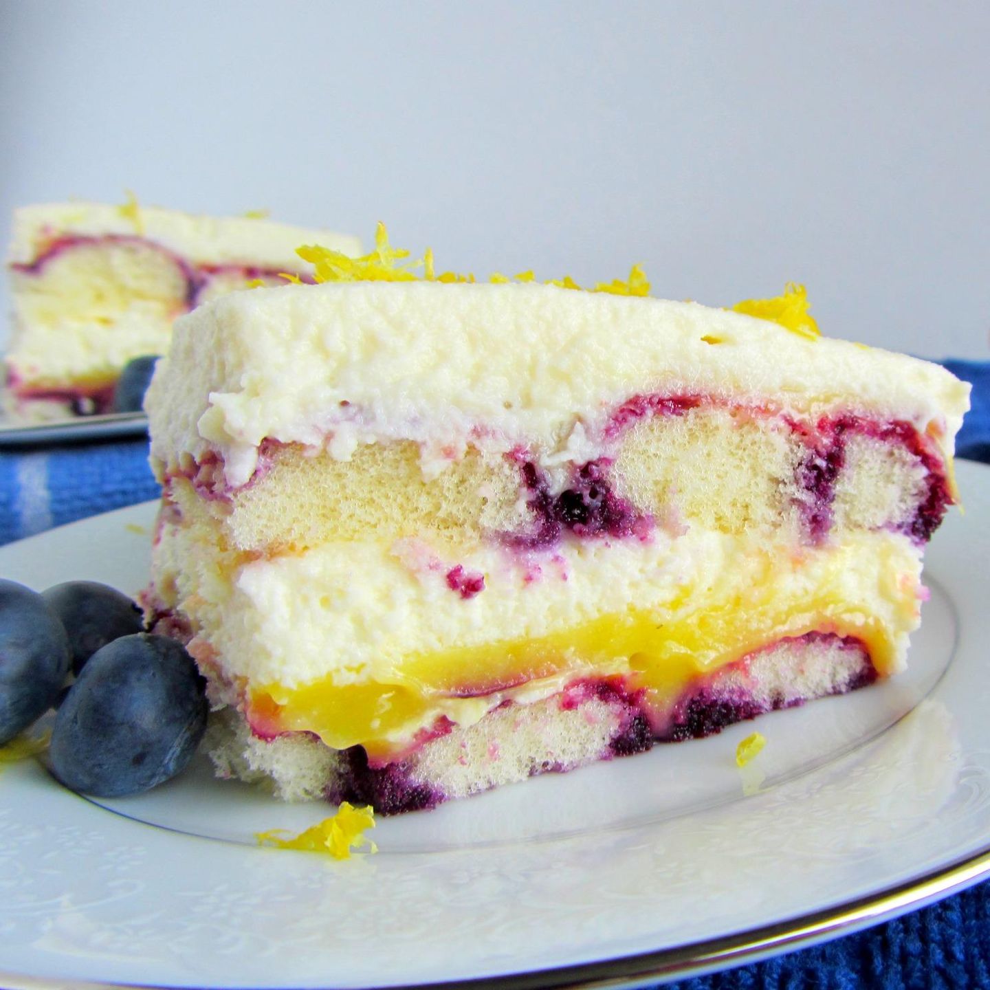 Lemon Tiramisu With Berries - Large