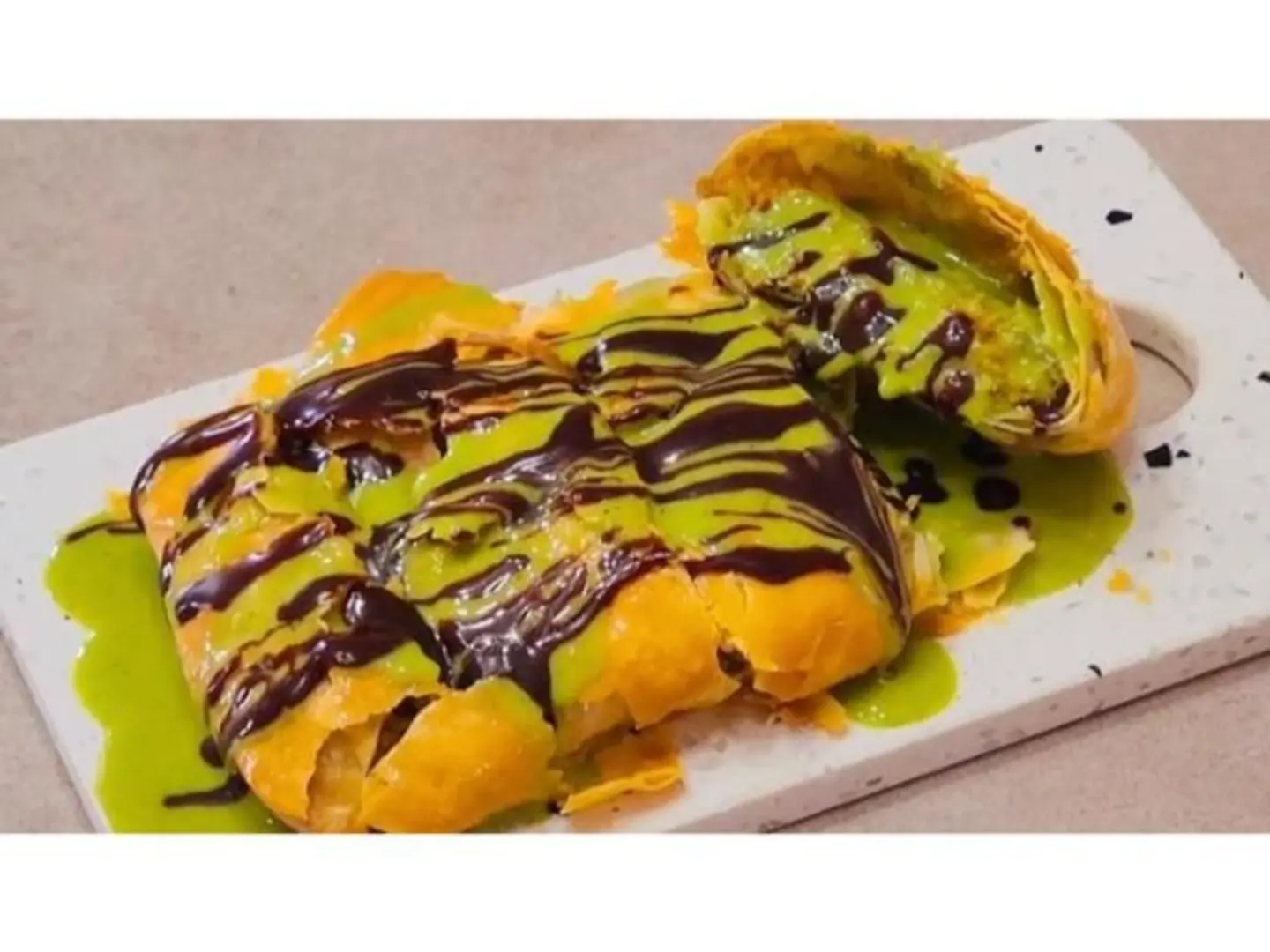 فطيرة دبى - صغير