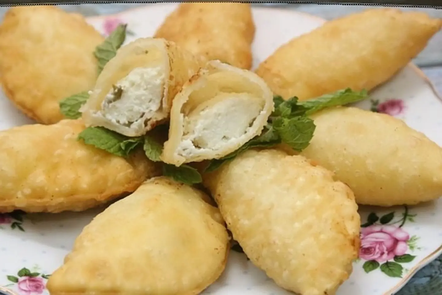 Cheese With Mint - 5 Pieces