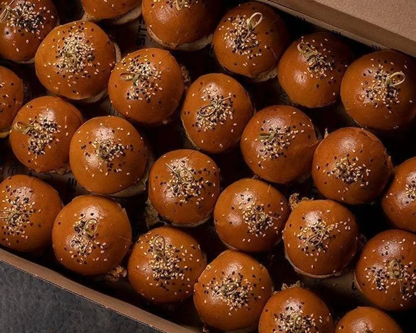 Beef And Chicken Slider Box  - 6 Pieces