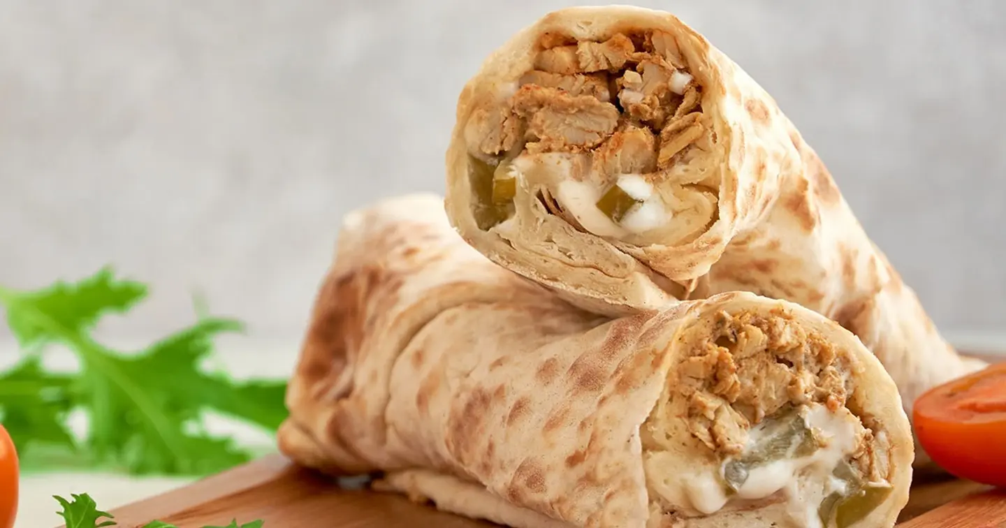 ساندوتش شاورما مع الجبن - دجاج