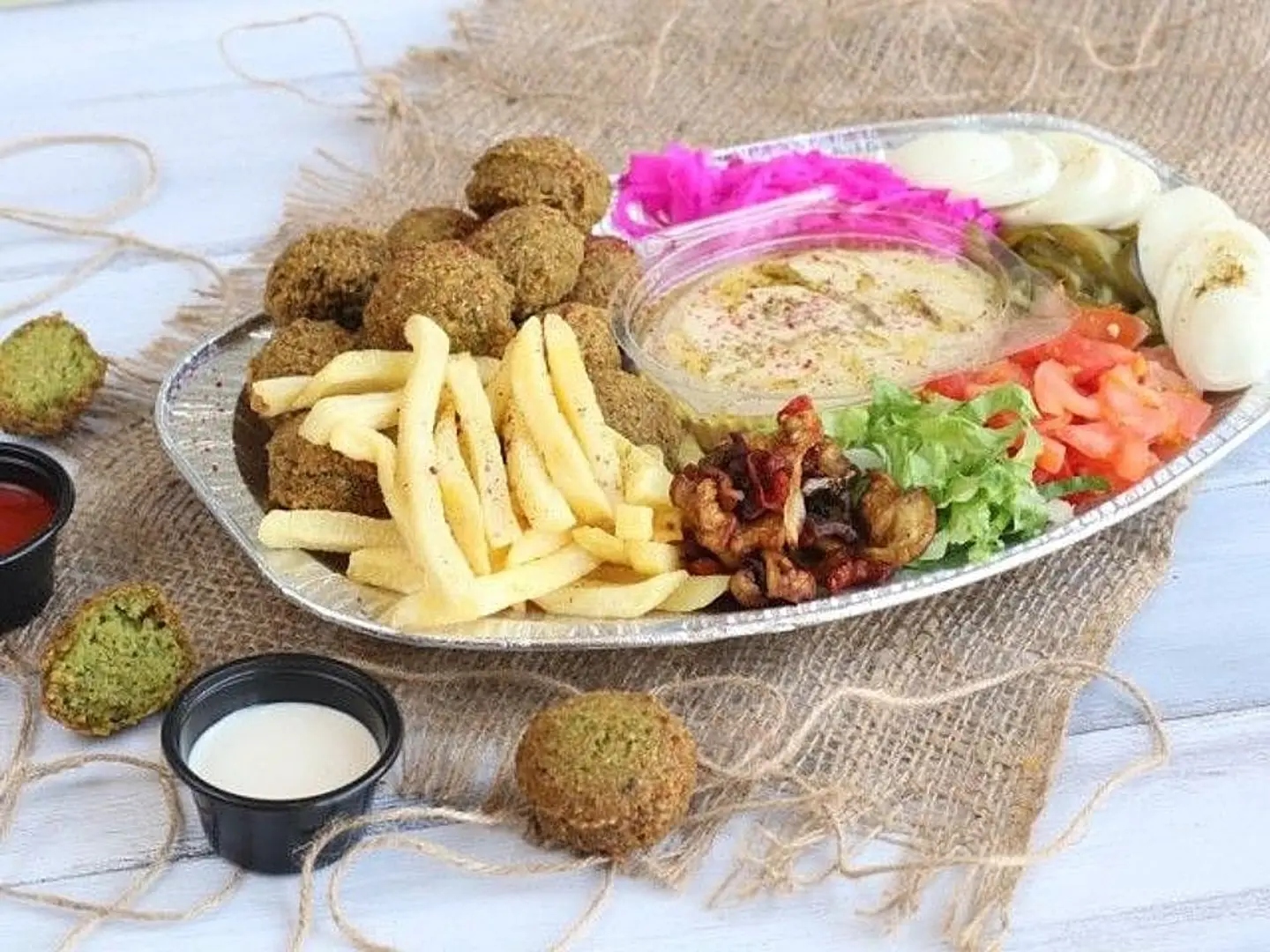 صحن فلافل - وسط