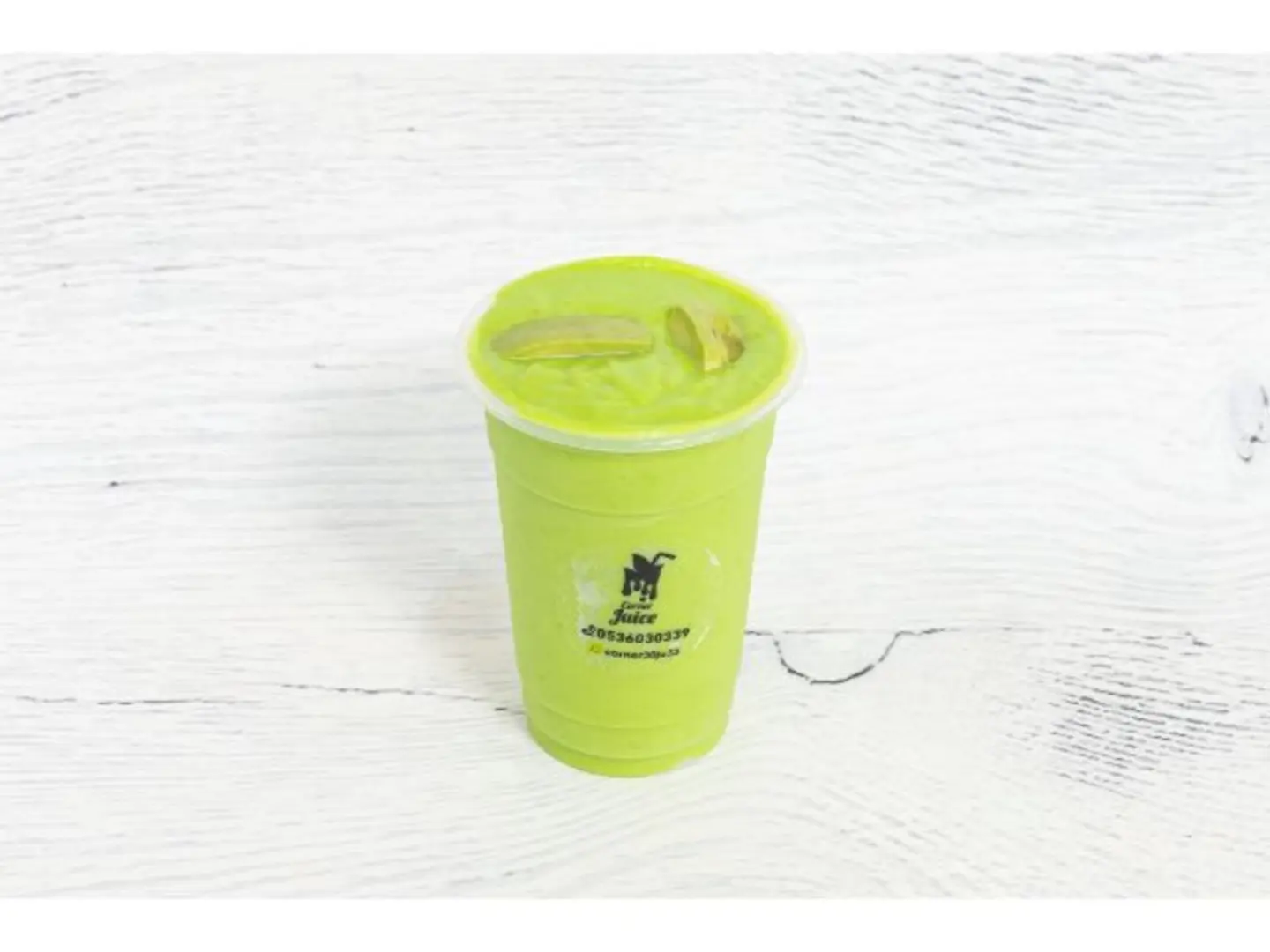 افوكادو مع مانجو وتمر - صغير