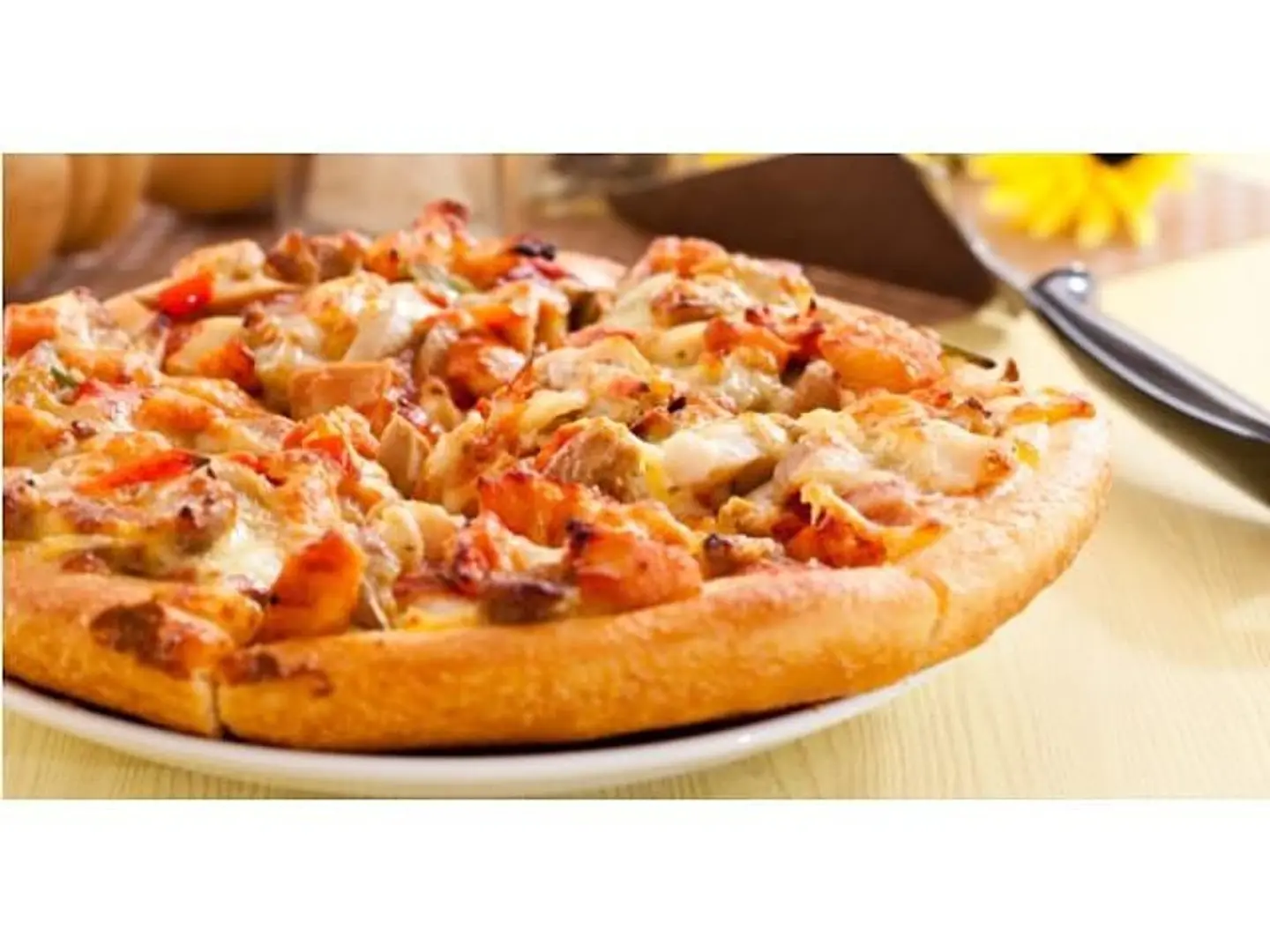 بيتزا بالدجاج - صغير