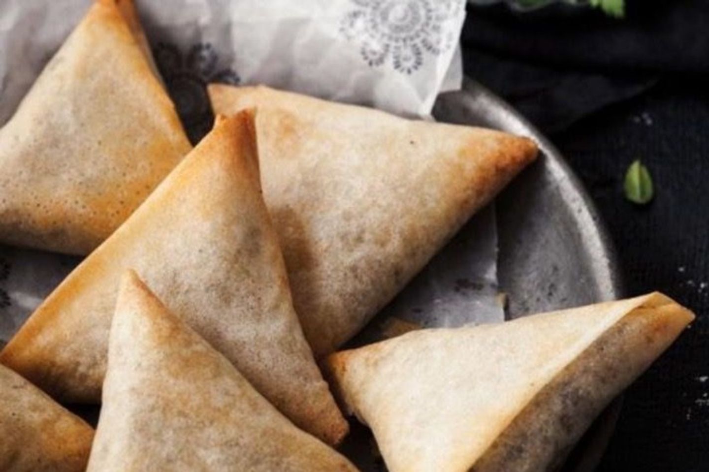 Chicken Samosa - Small 12 Pieces