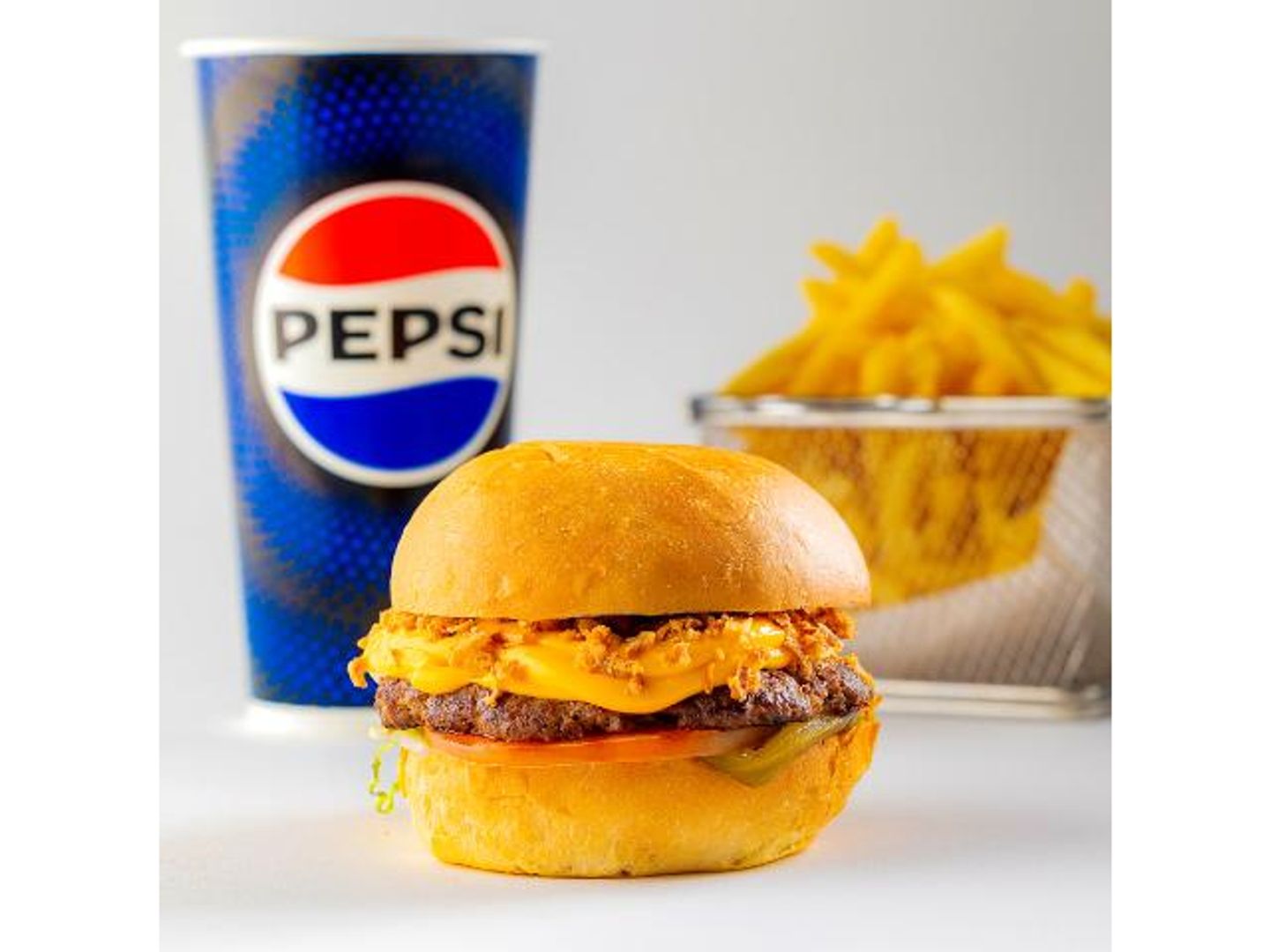 Creamy Cheddar Beef Burger Meal - Small