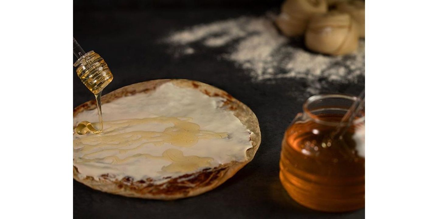 Cheese Chapati With Honey - Normal