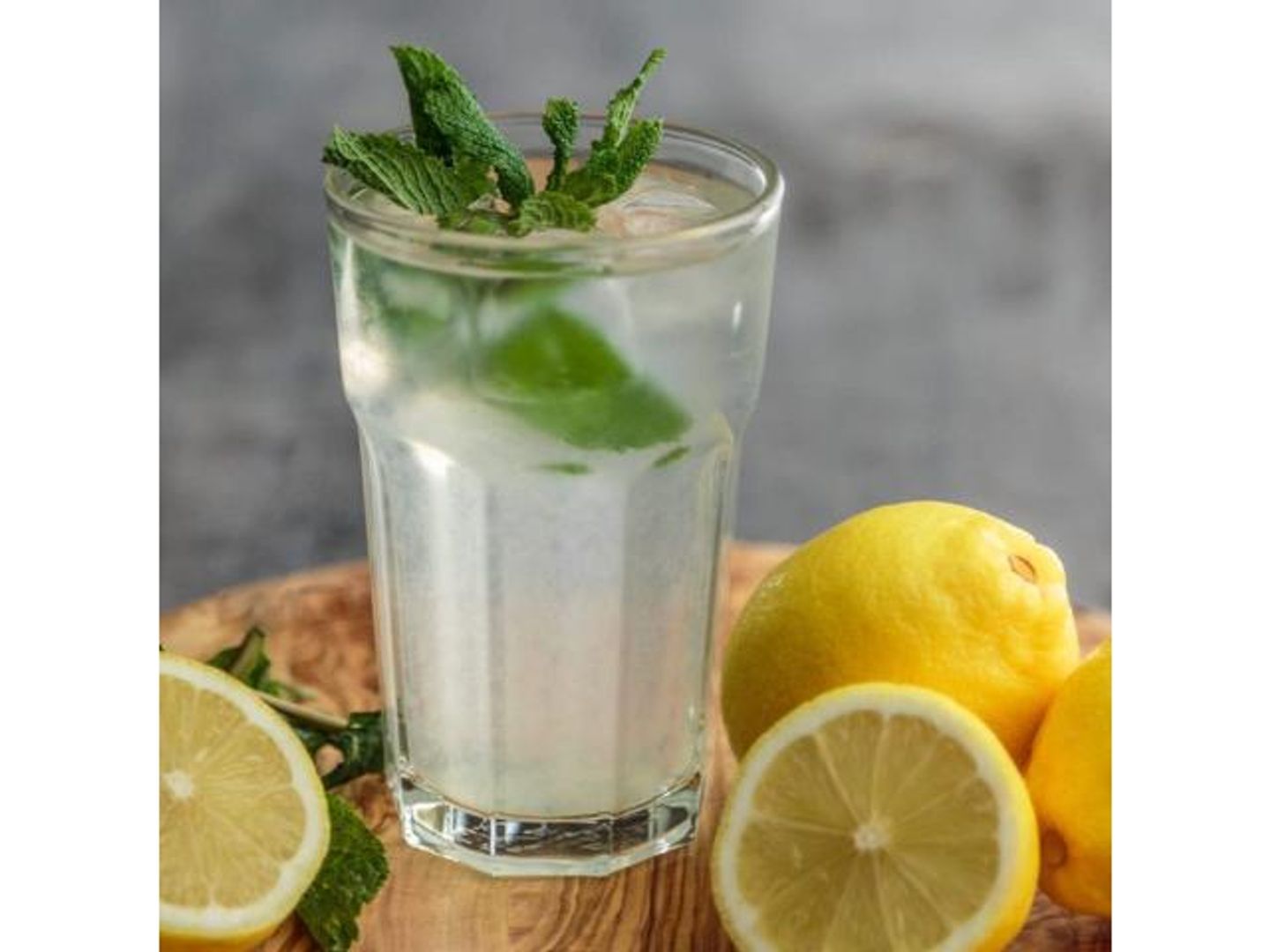 Lemon With Mint - Medium Cup