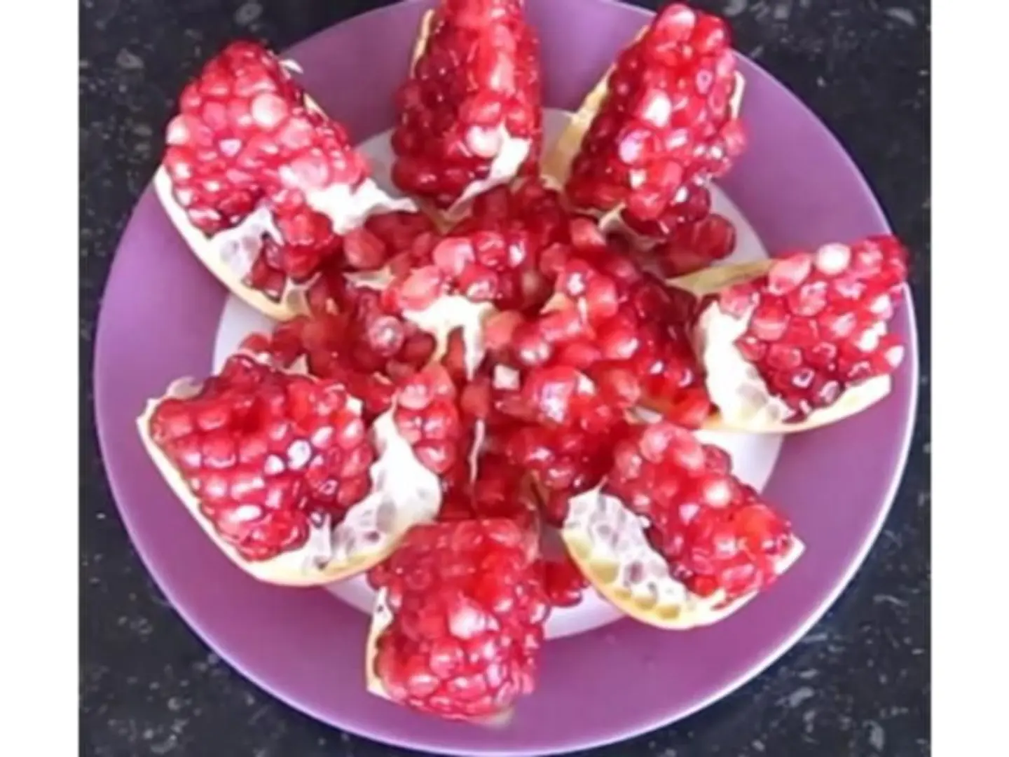 Plain Pomegranate Seeds - Medium