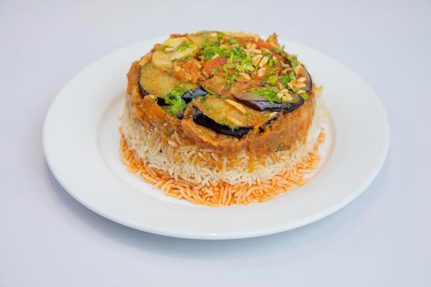مقلوبة لحم - وسط