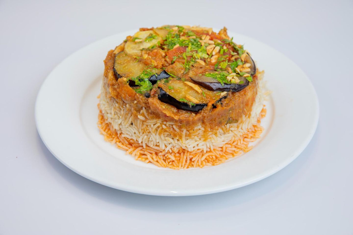 مقلوبة لحم - وسط