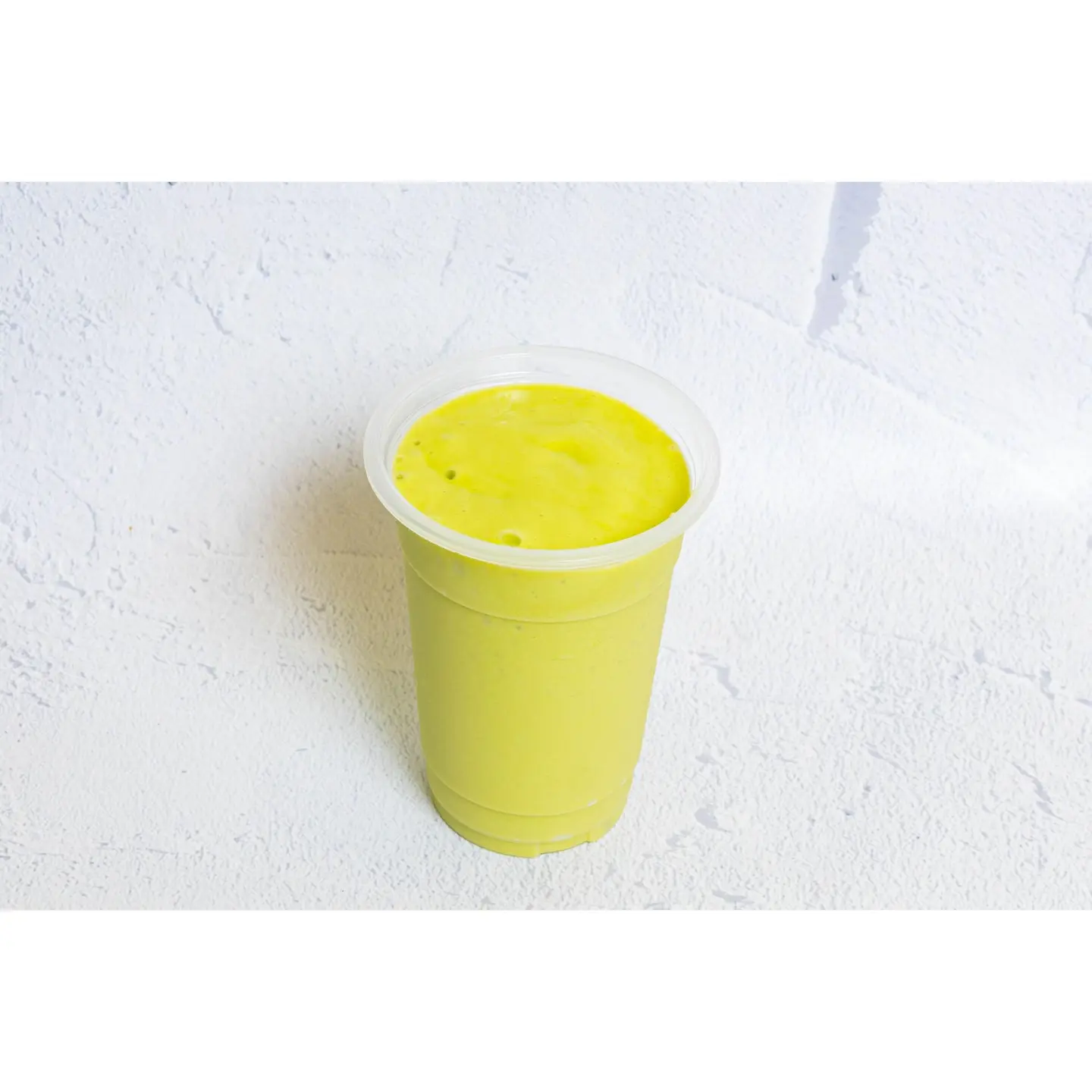 عصيرأفوكادو فراولة  - صغير