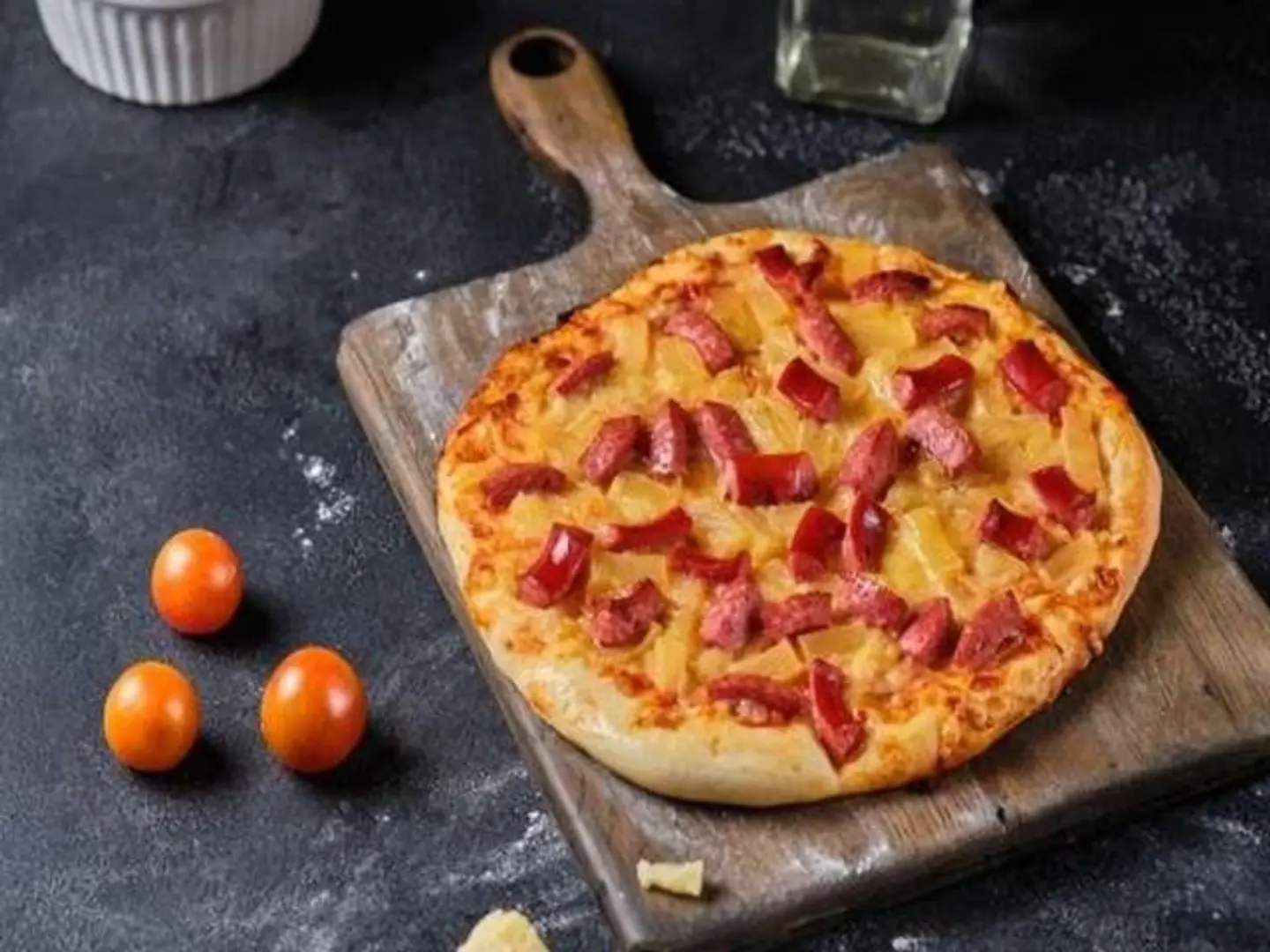 Sausage Pizza - Medium