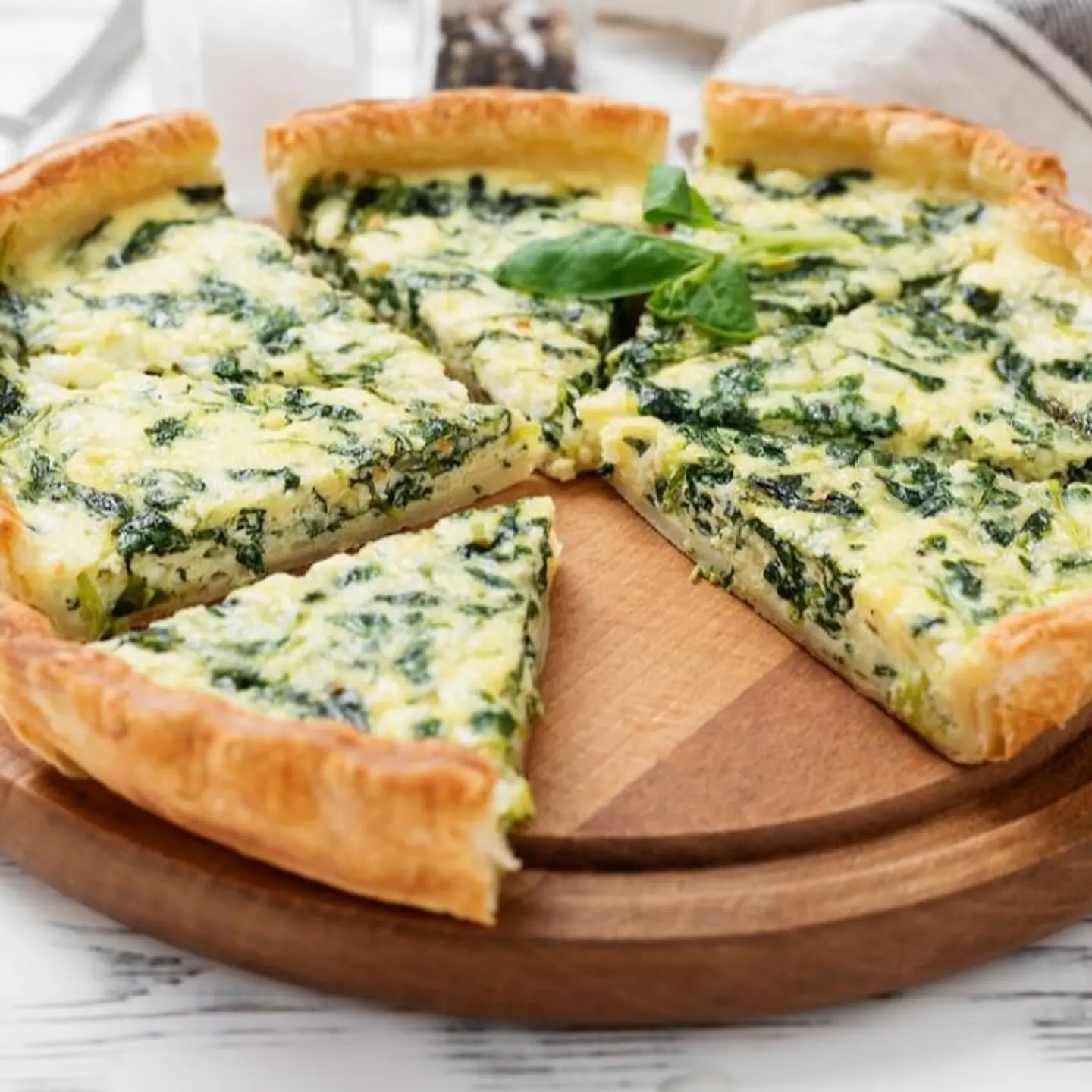 بيتزا سبــانخ - صغير