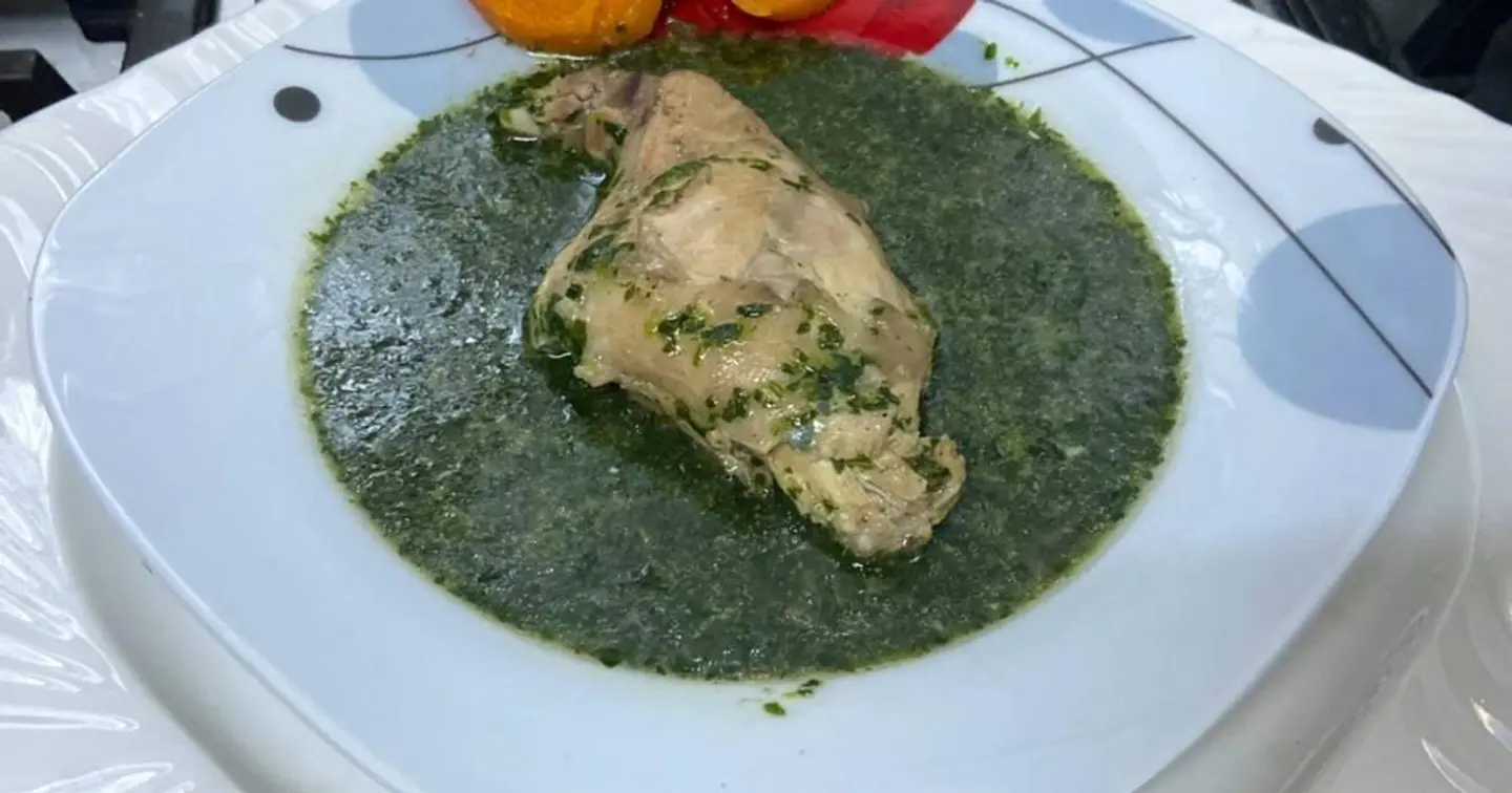 طاجن ملوخية بالدجاج - صغير