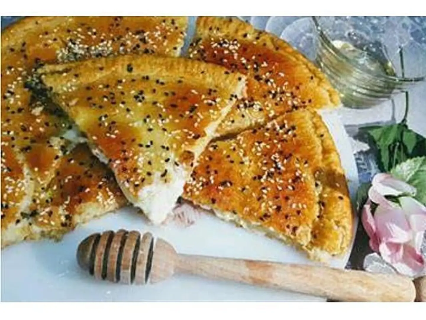 فطيرة مشكل دجاج - صغير