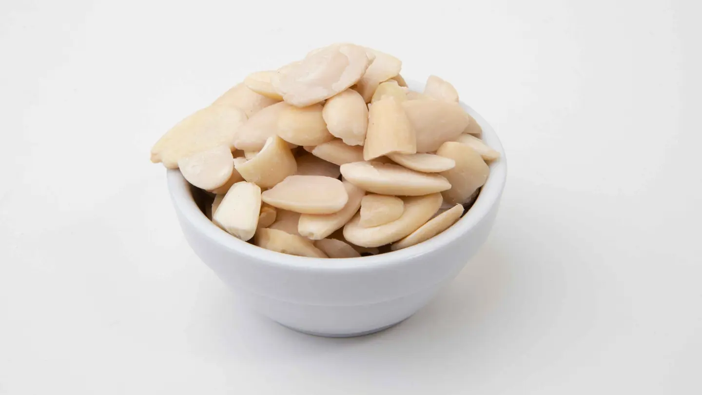 لوز ابيض انصاف - 250 جرام