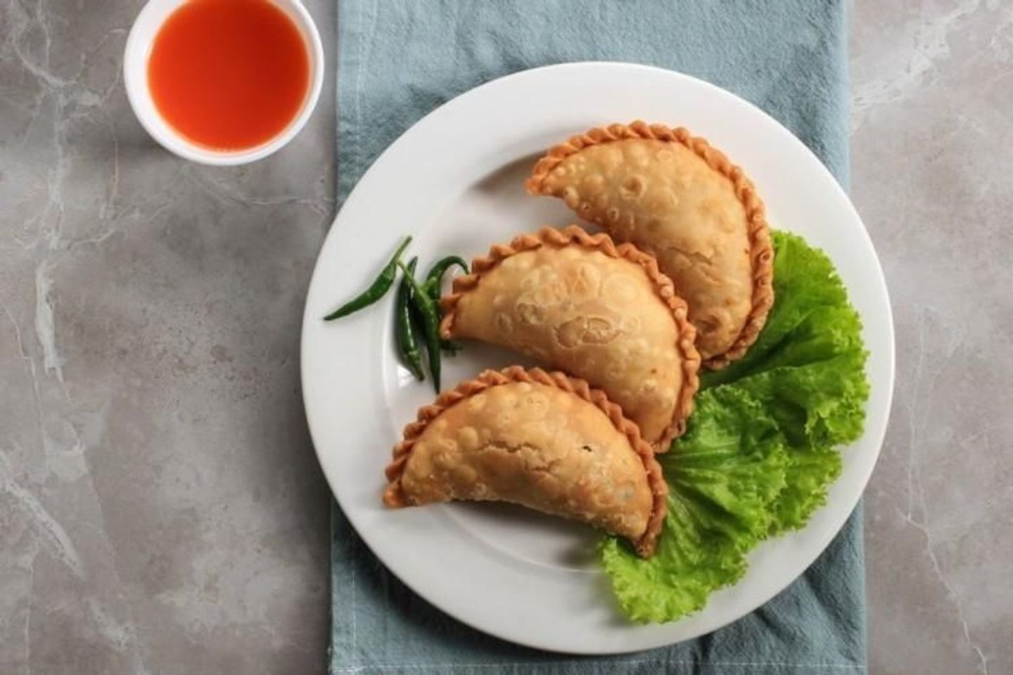 Mixed Puff Sambosa - 8 Pieces