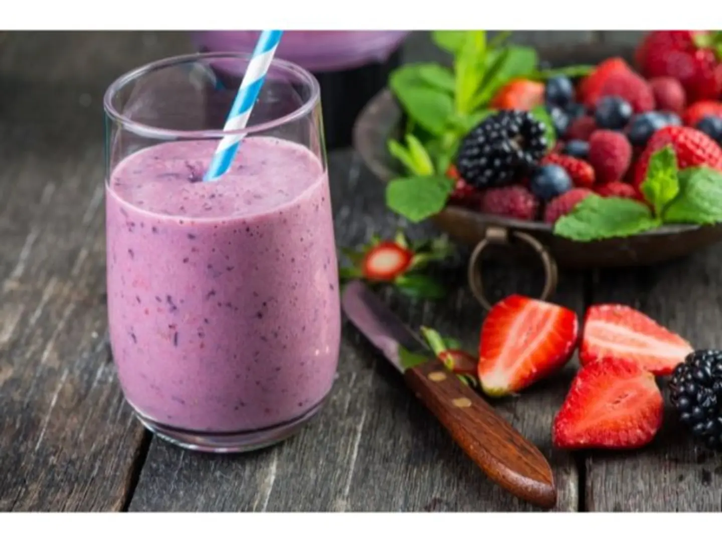 Blueberry And Strawberry Smoothie - Medium