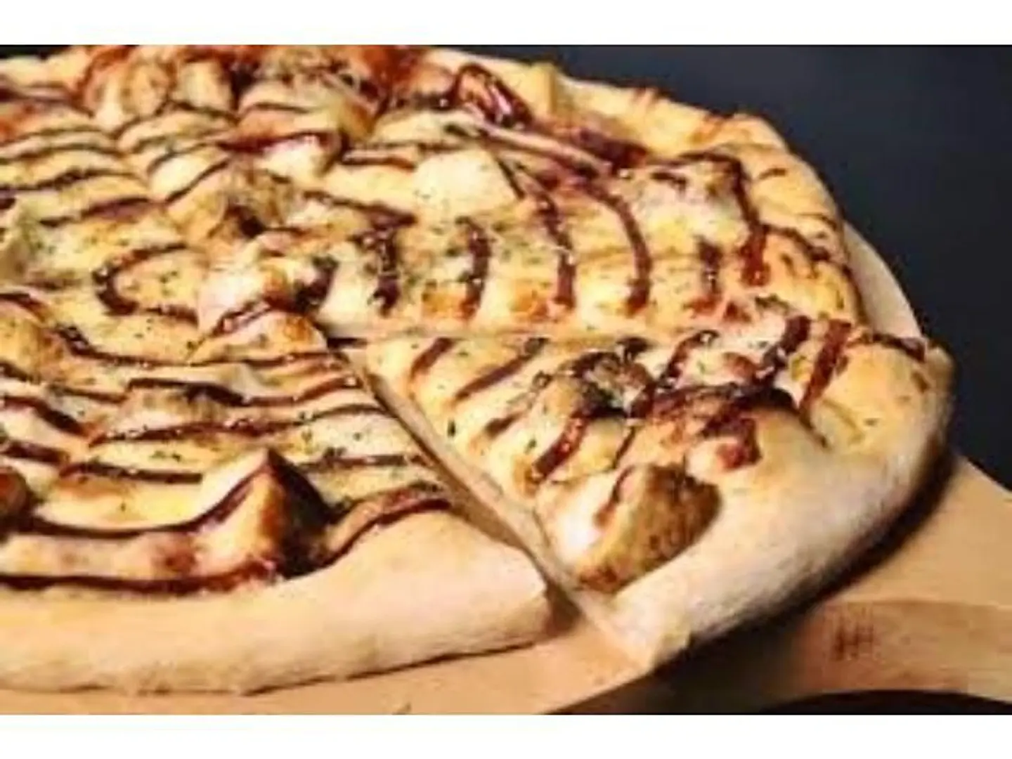 بيتزا تشيكن بي بي كيو - وسط