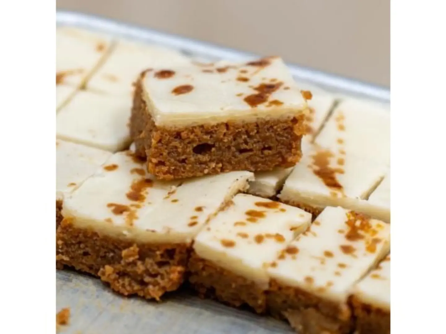 مكعبات تشيز كيك بالسميد والقهوة - ٢٥٠ جرام
