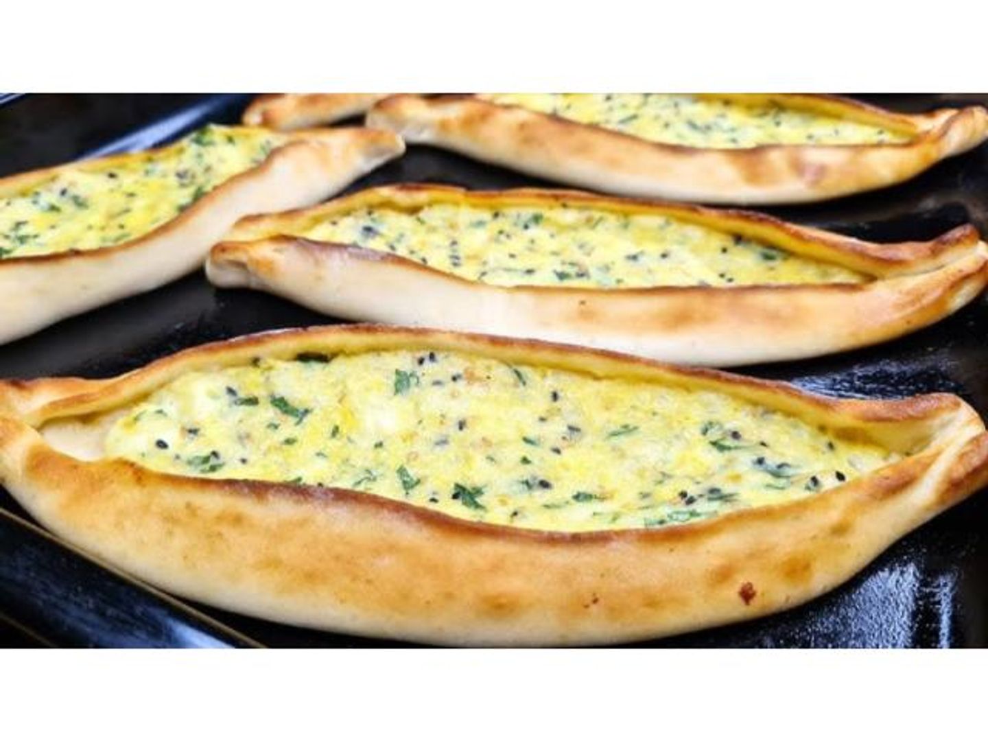 لبنة بالسبانخ - وسط