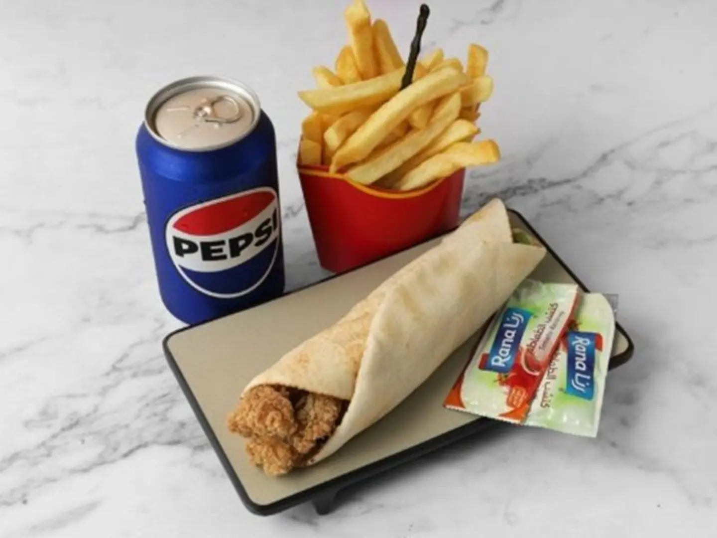 وجبة فيليه سمك مقلي - عيش لبناني