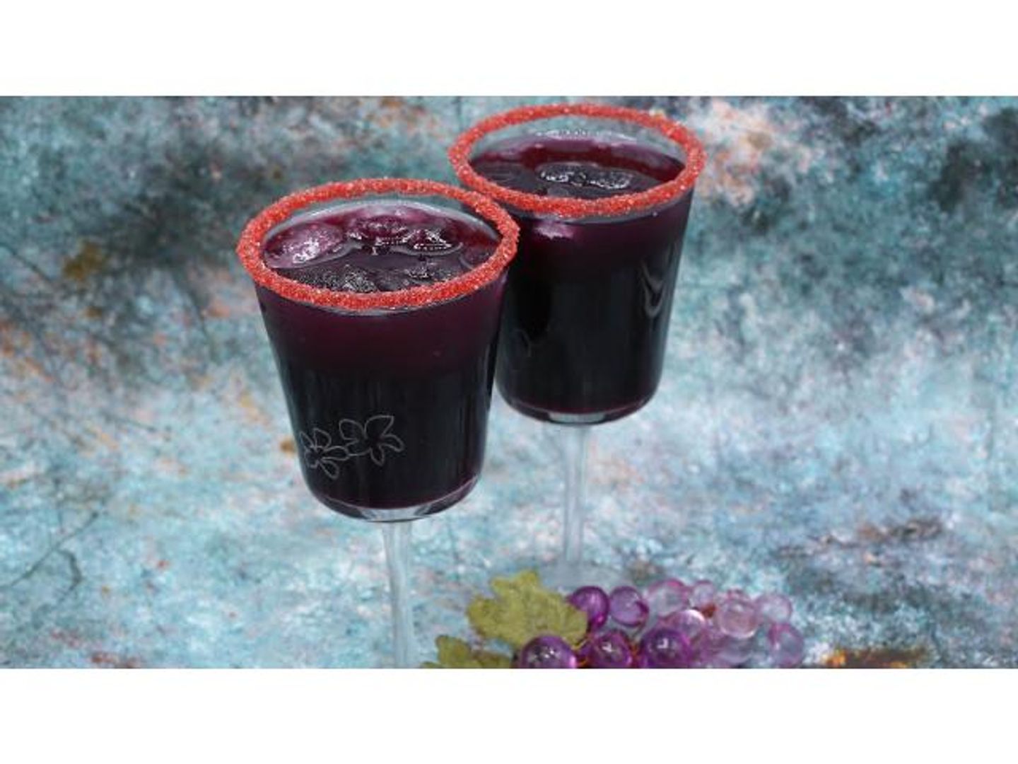 Beetroot, Pomegranate And Black Grapes - Medium