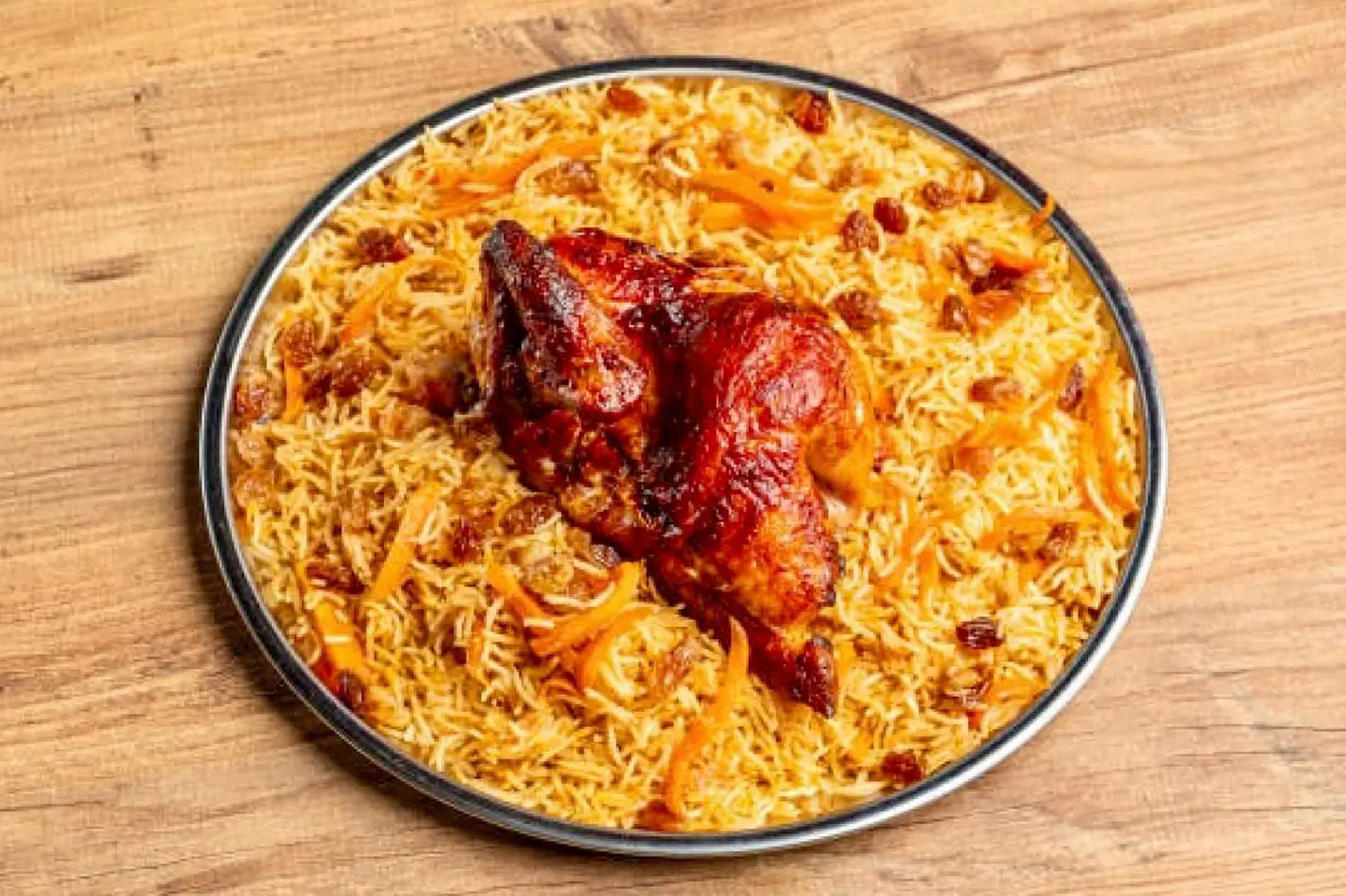 نصف دجاجة شواية مع الأرز - الرز البخاري