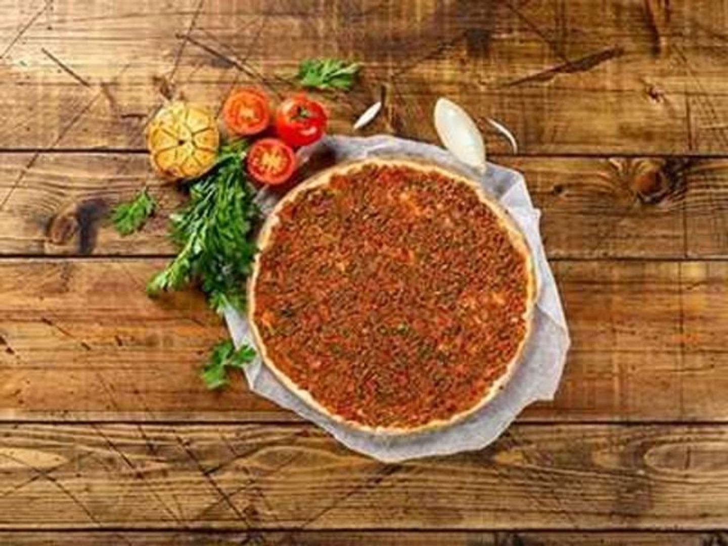 لحم بعجين بخضار - صغير