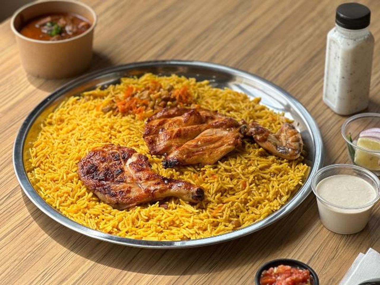 دجاج لهب وحطاب على الفحم - نص حبة دجاج مع الأرز