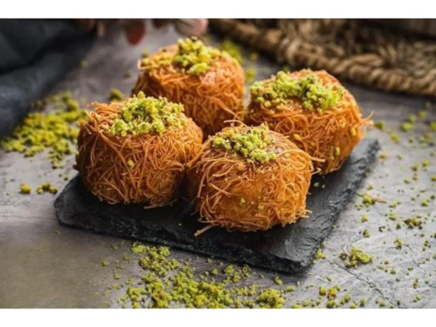 لايت مبرومة بالقشطة - وسط