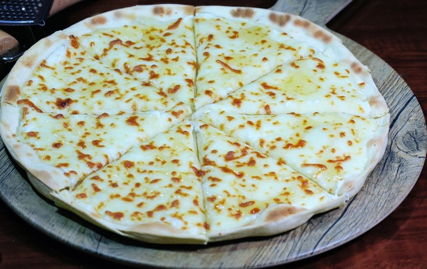 Ash Albulbul Pizza - Small