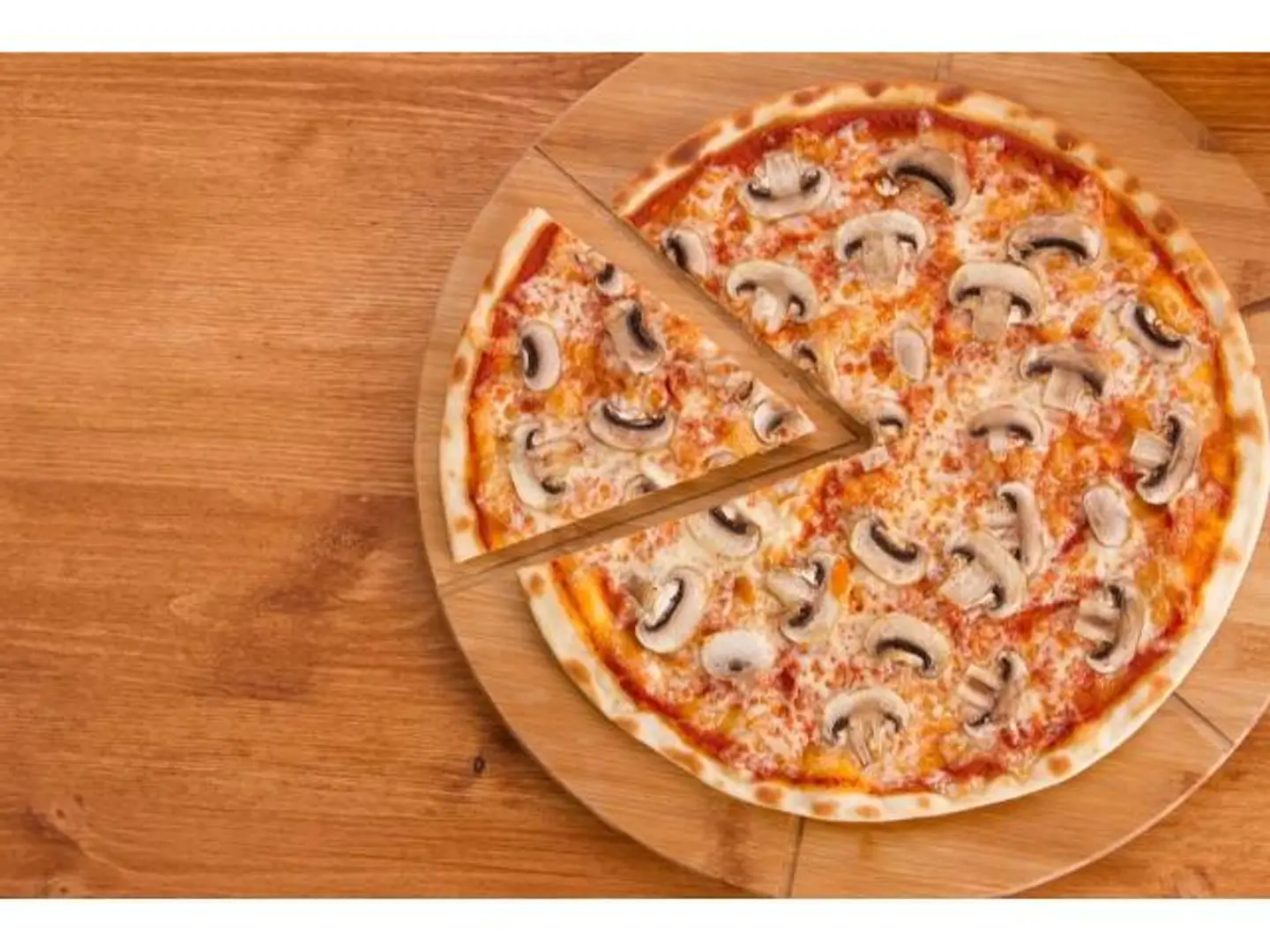 Mushroom Pizza - Medium