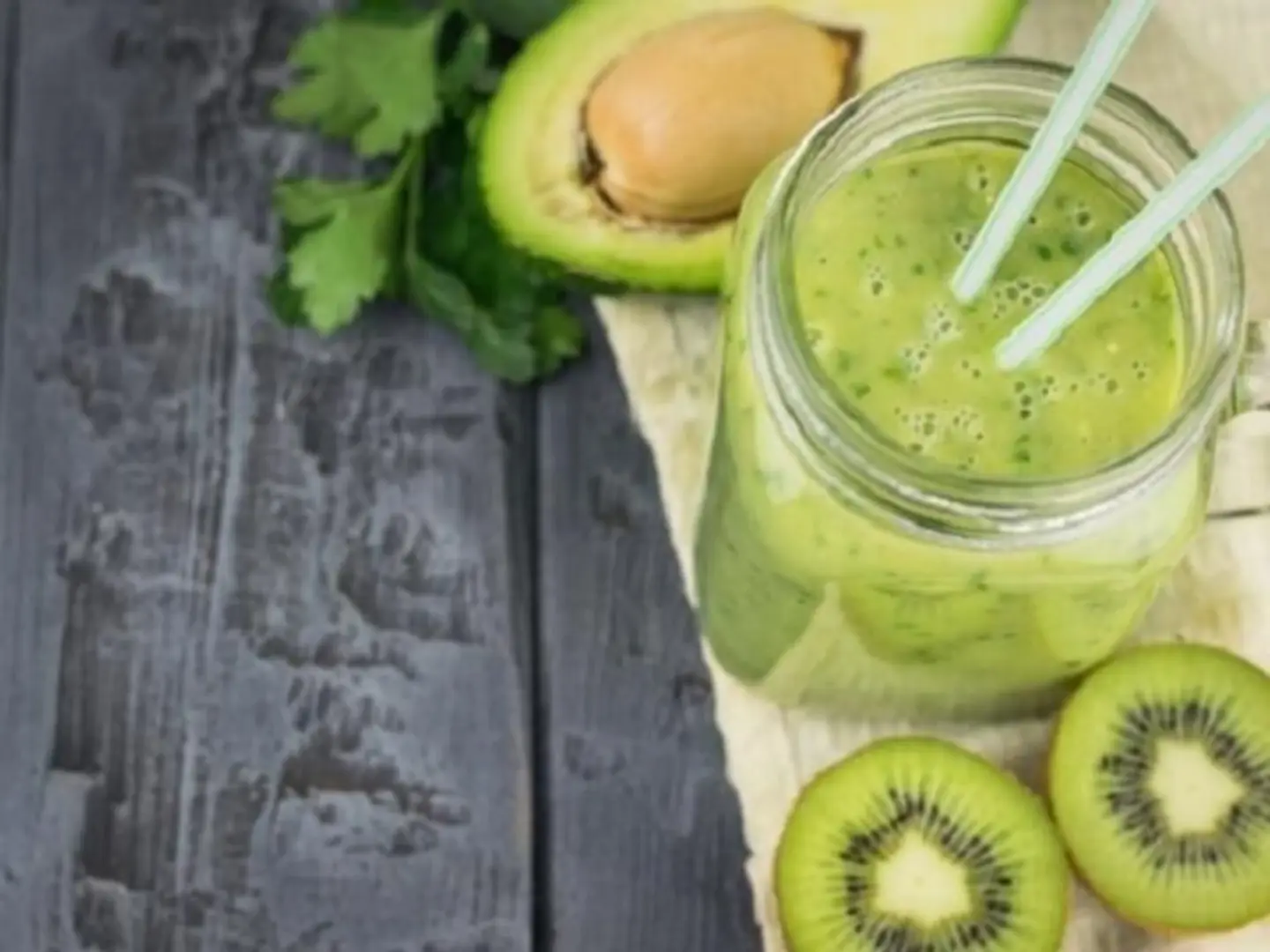 Avocado With Kiwi - Medium