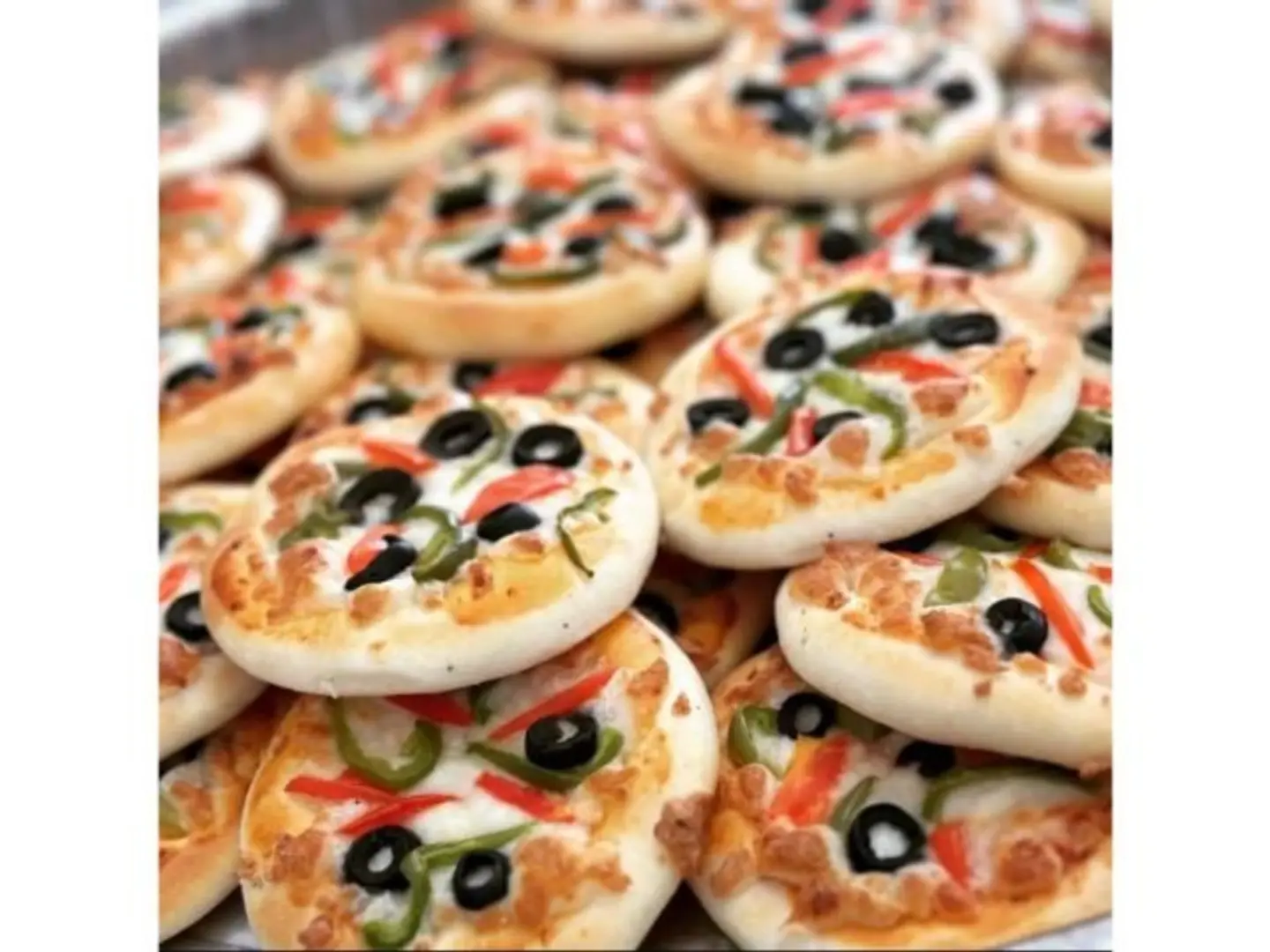 ميني بيتزا - صغير