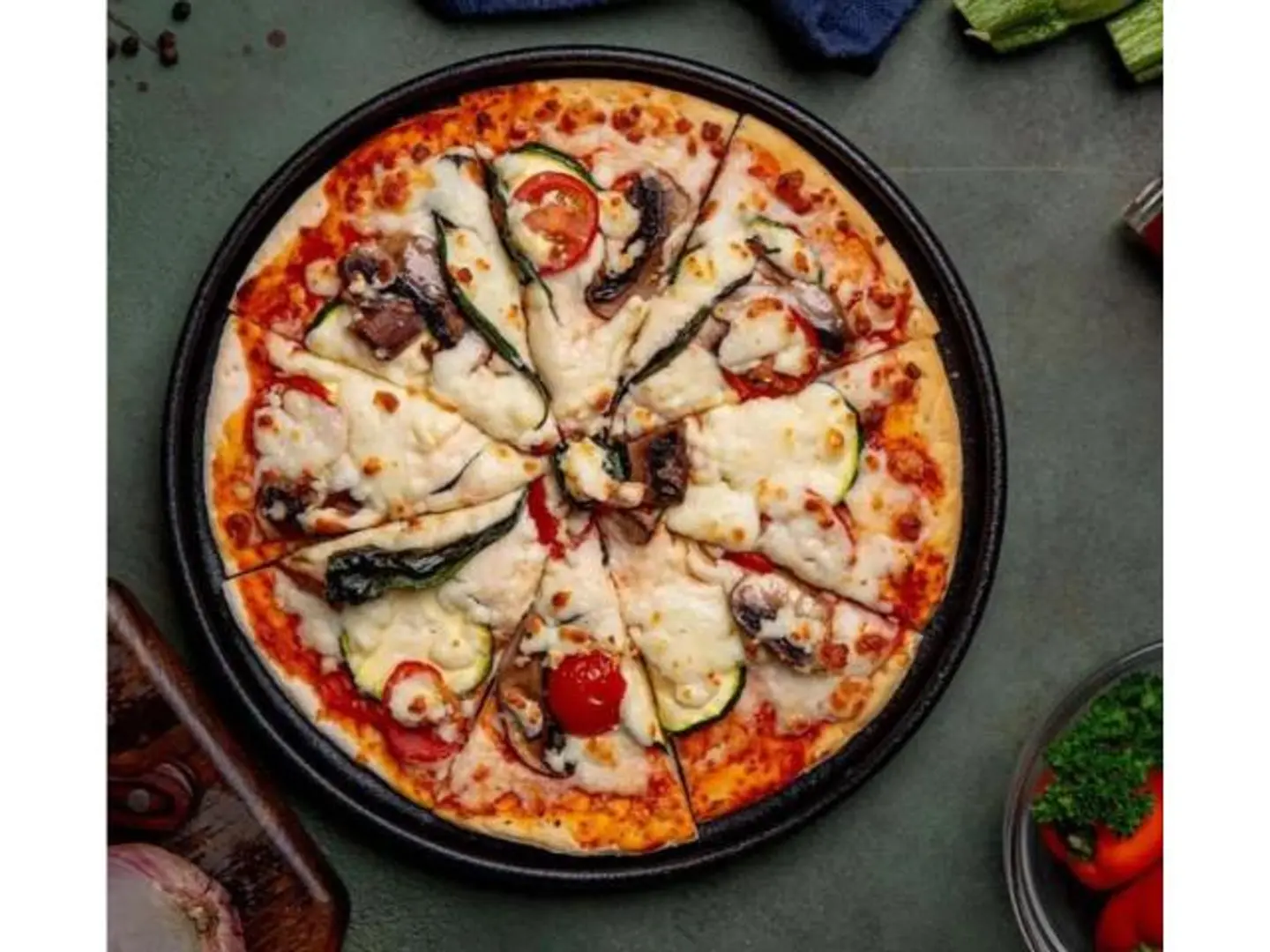 بيتزا مارجريتا - صغير