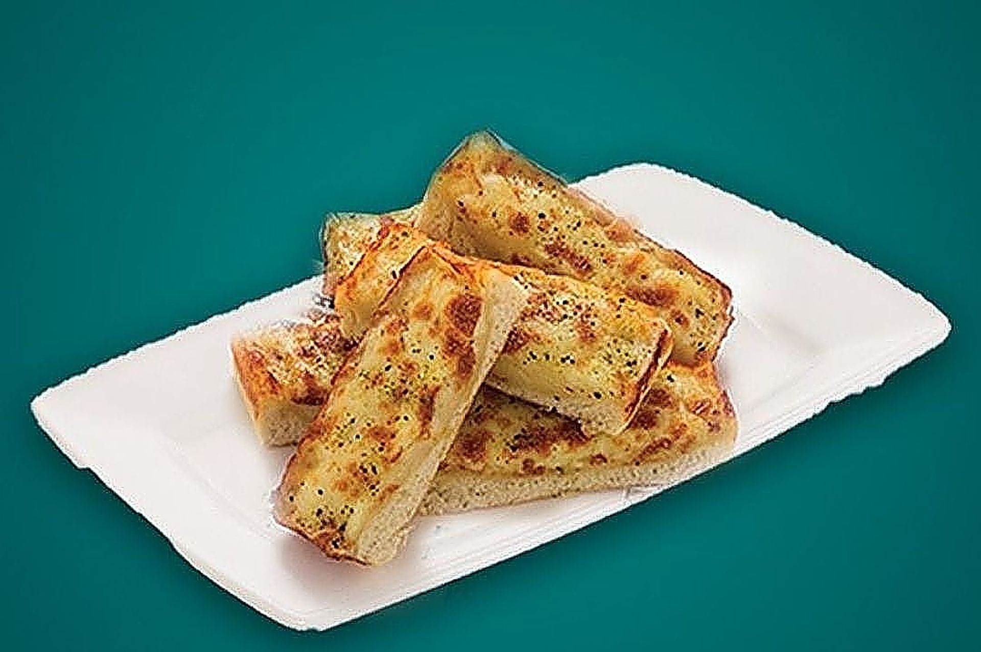 خبز بالثوم - ثلاث قطع