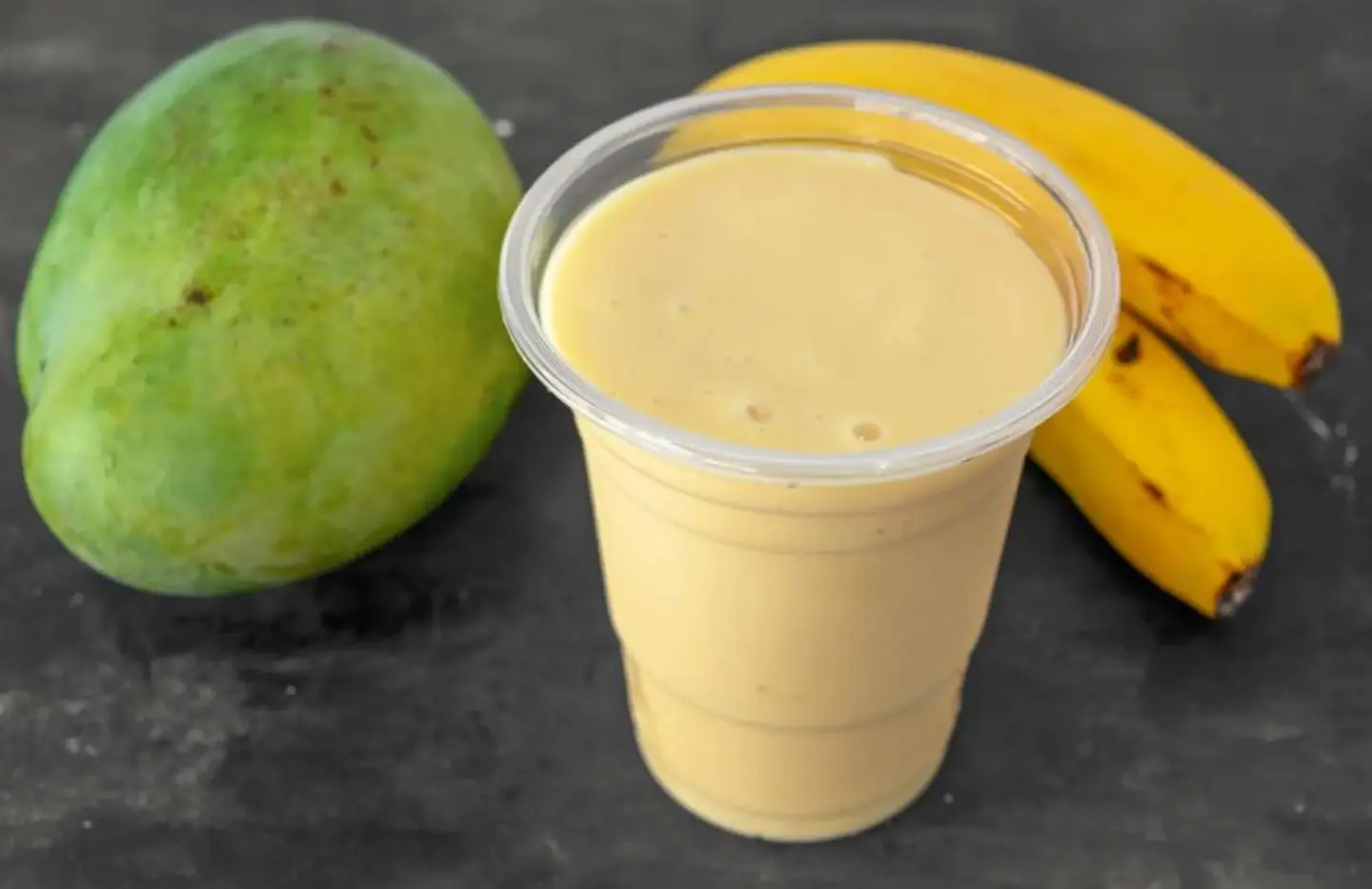 عصير مانجو وجوافة - وسط