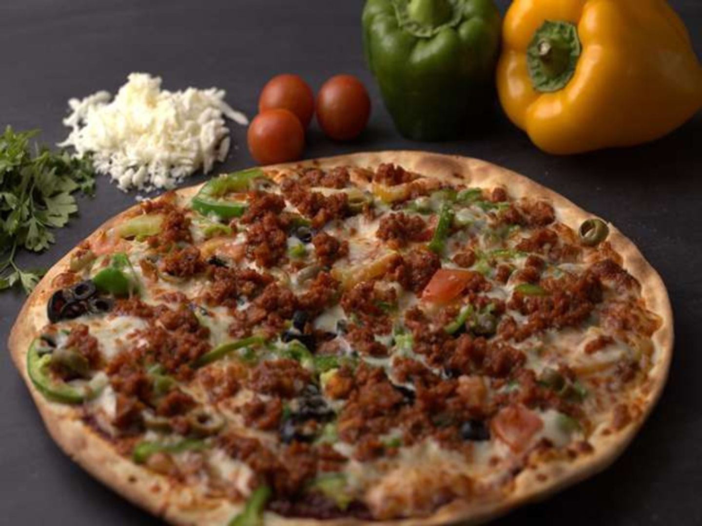 Vegetable And Ground Beef Pizza - Medium