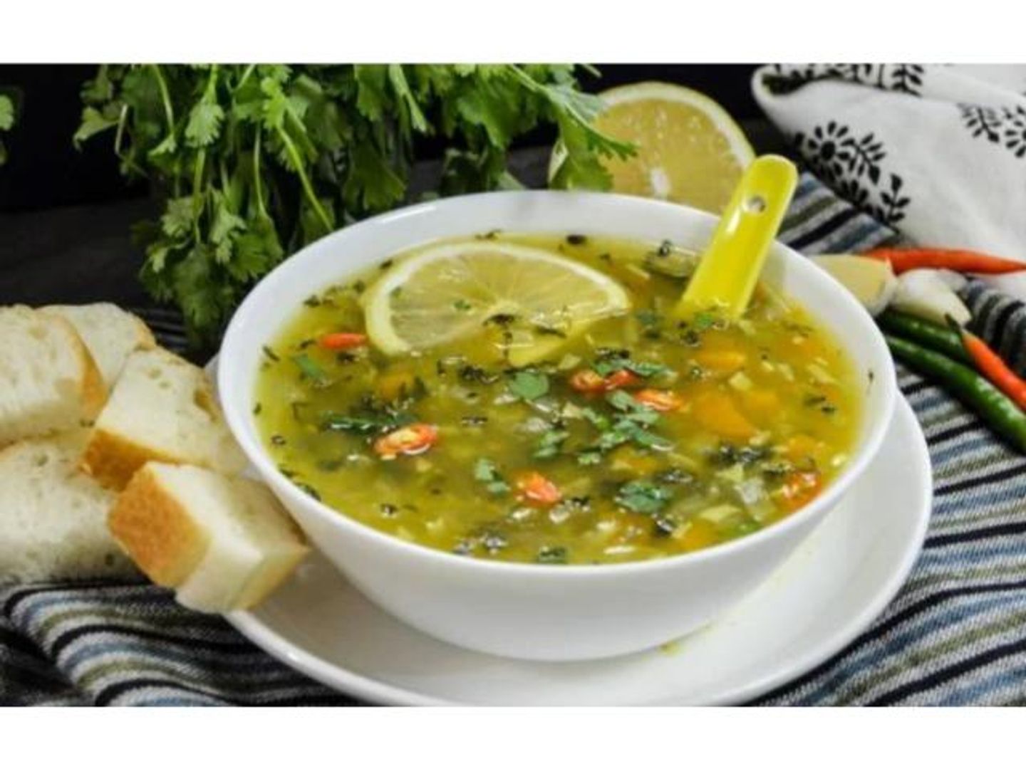شوربة الليمون والكزبرة - صغير