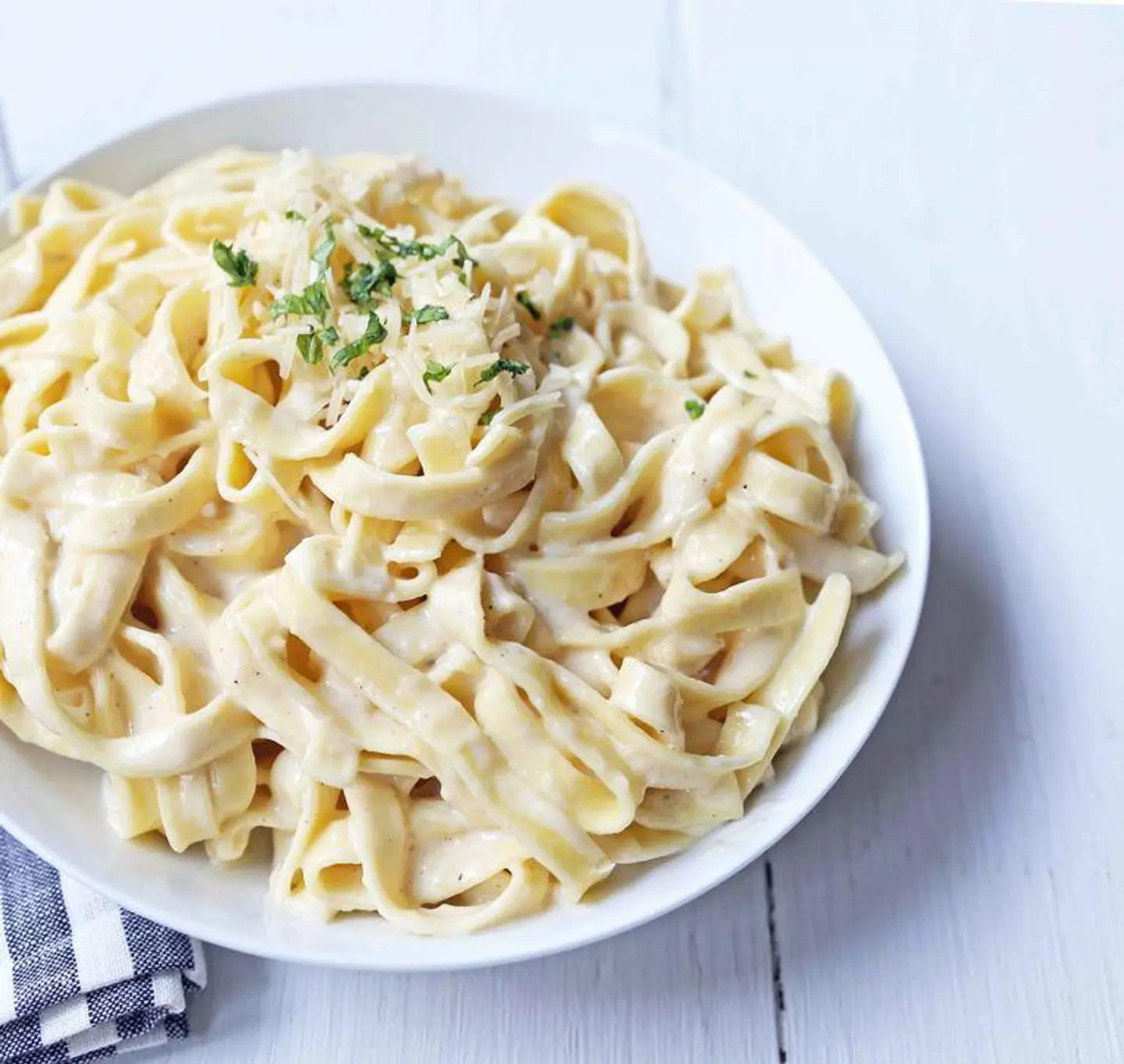 Chicken Chunks Pasta - White