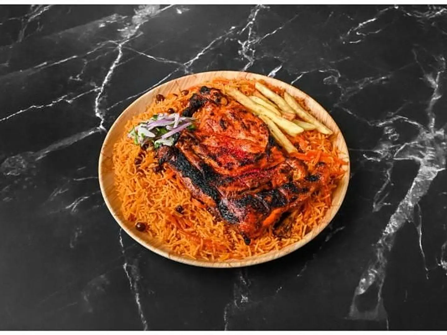 دجاج على الفحم مع ارز - نص دجاجة