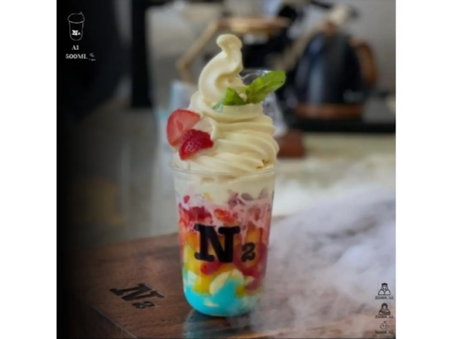 ايسكريم وفواكه - كوب مثلج (350 مل)