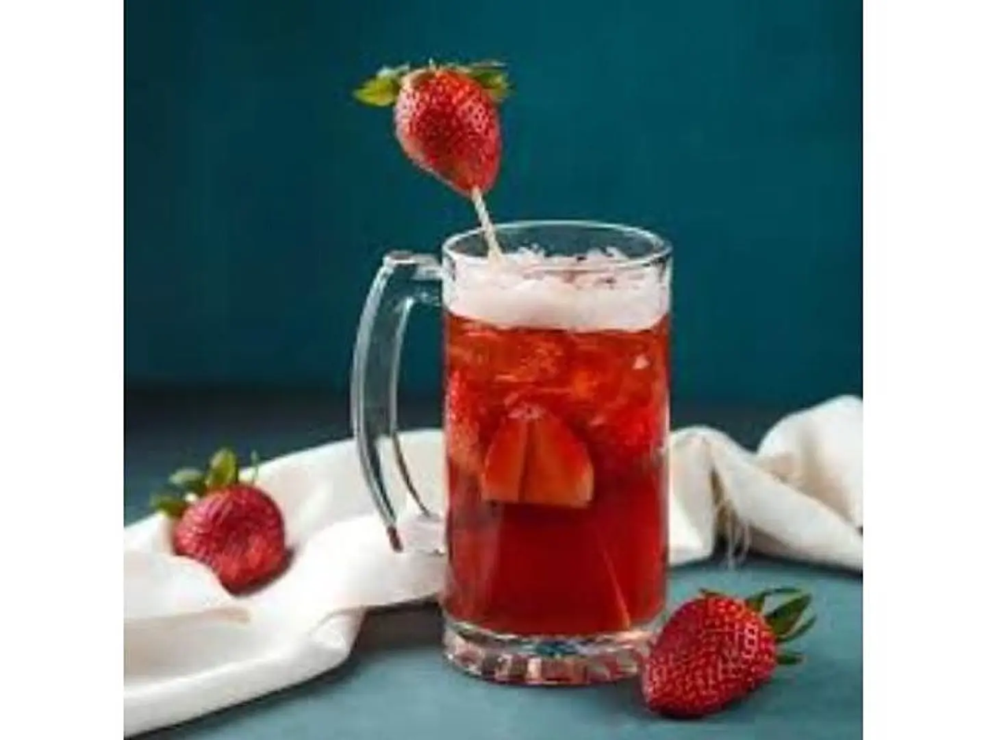Strawberry Ice Tea - Medium