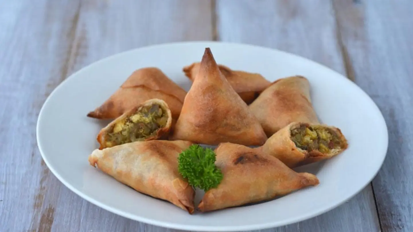 سمبوسة لحم - حبة واحدة