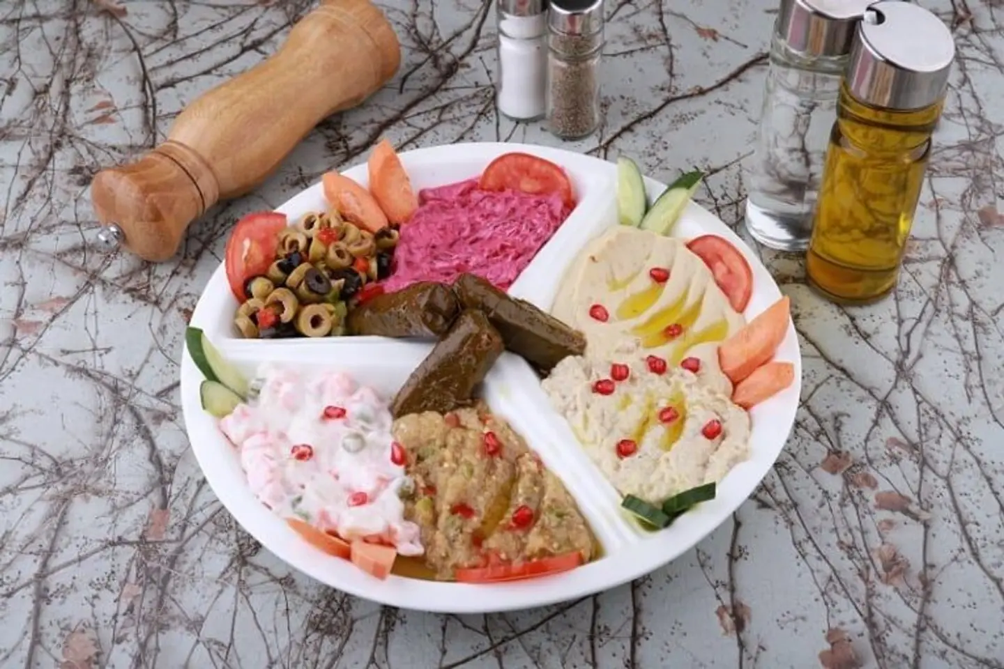 مقبلات مشكل - صغير