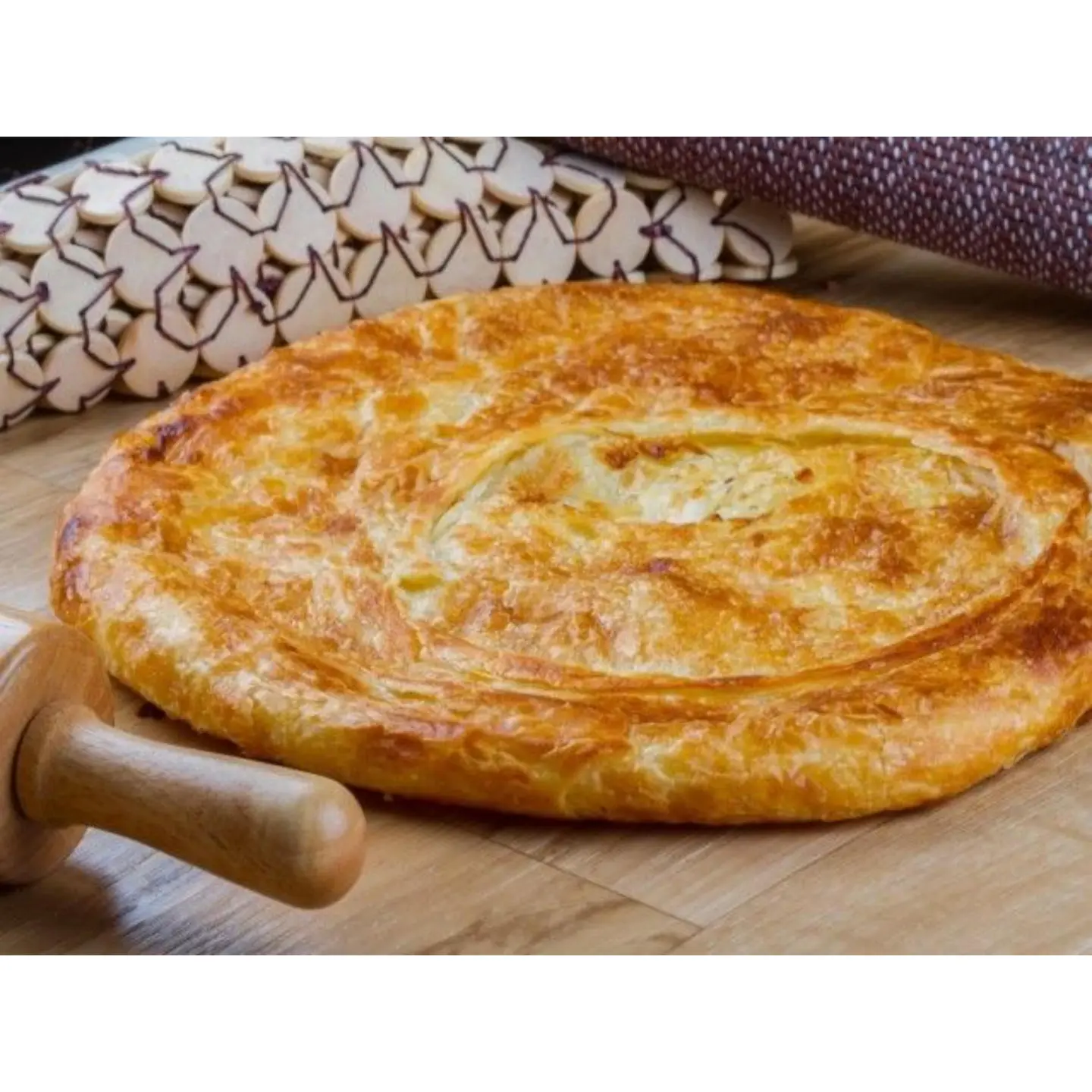 مشلتت حالي قشطة بلدي و مكسرات - وسط