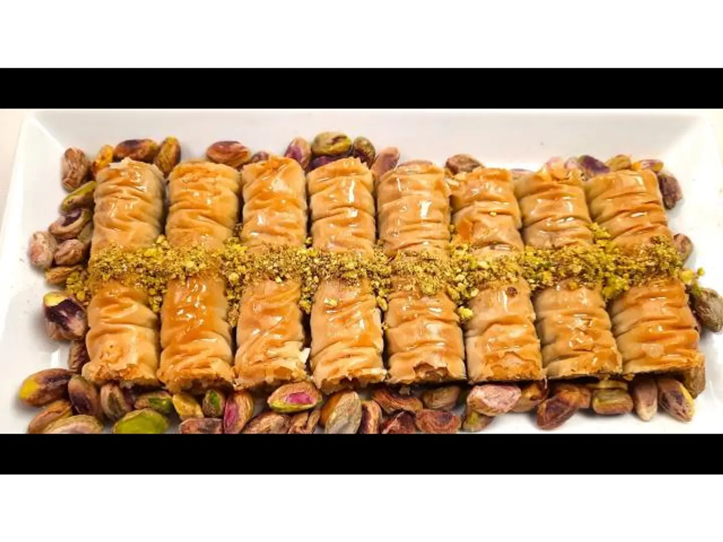 البقلاوة لفة مرعش بالفستق - شخص واحد
