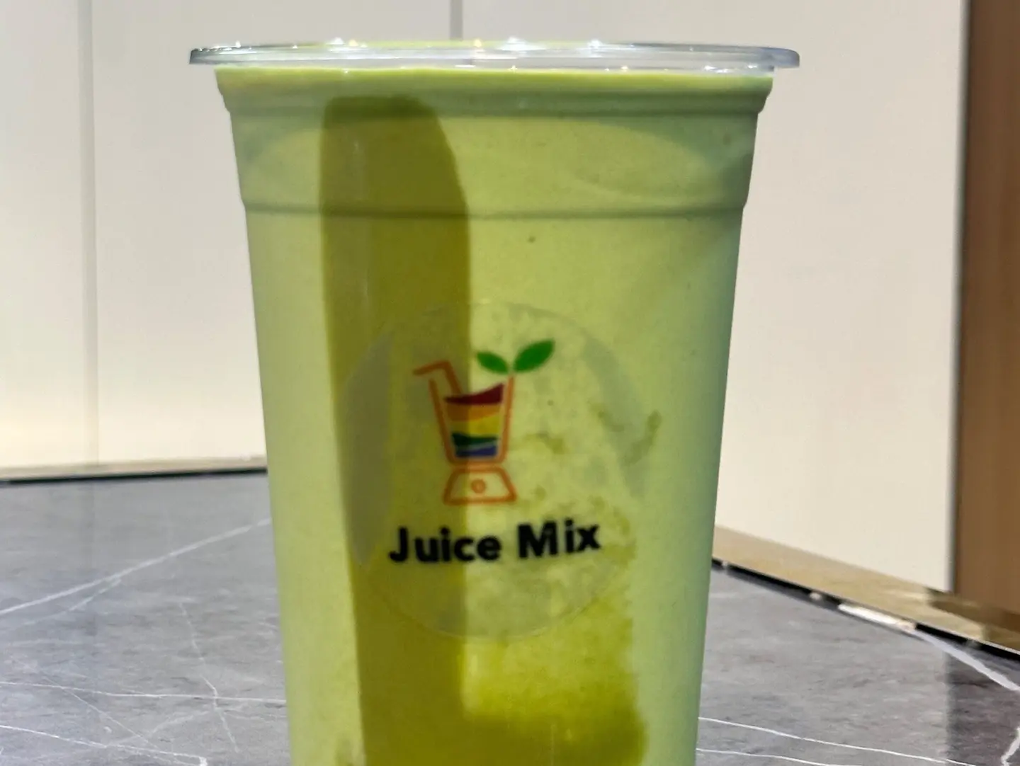 Pistachio Milkshake - Middle